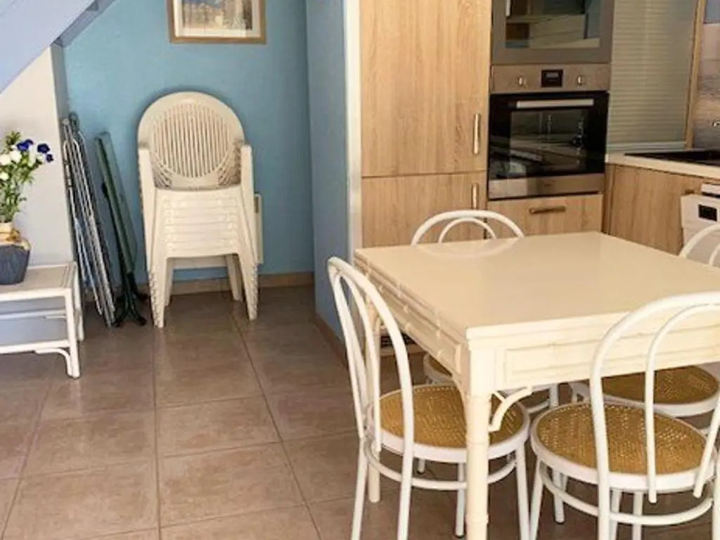 Villa climatisée pour 6 avec piscine et parking proche plage - FR-1-607-42