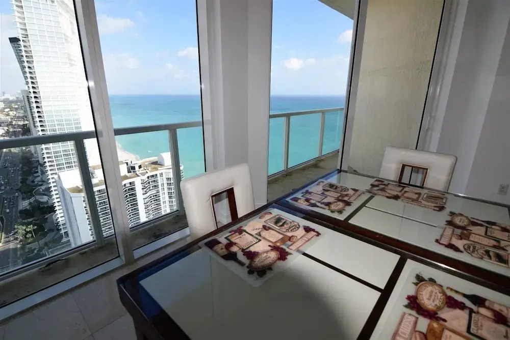 Amazing 4 Bedrooms, 5 Bath + Den Penthouse At La Perla