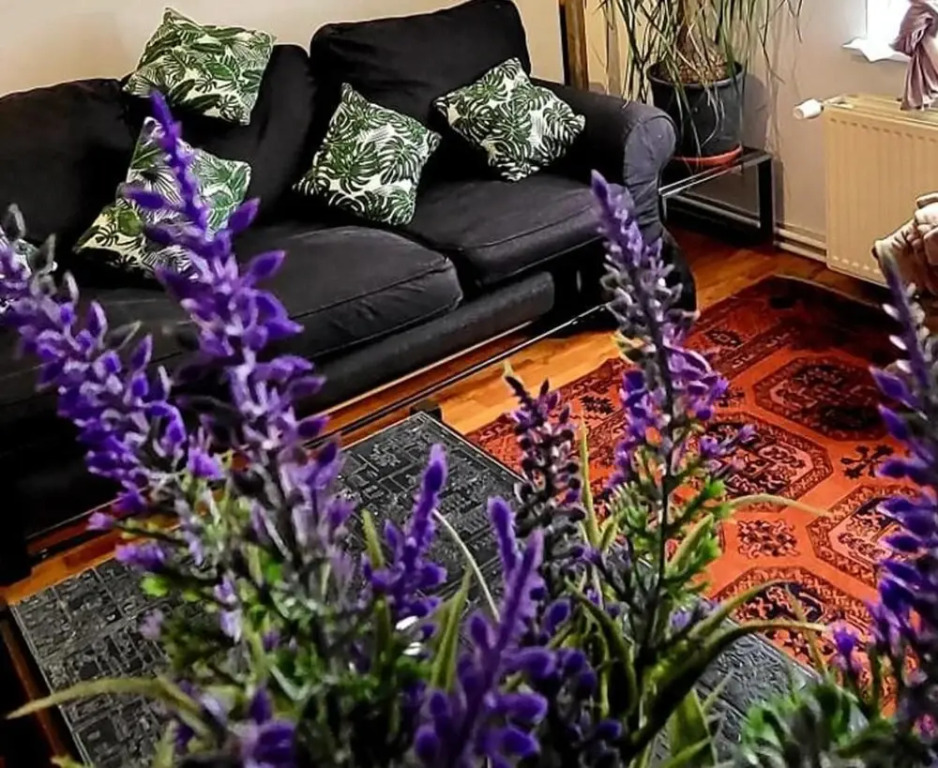 Bright Handy Studio Near Nato