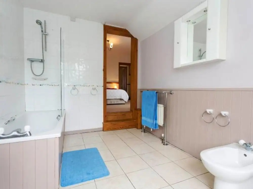 2-bed 2- Bath Cottage Half Price Monthly Booking