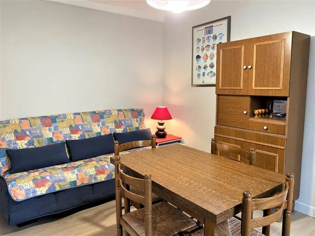 Maison à Perros-Guirec avec WIFI, proche centre-ville et plage, cour fermée, parking privé - FR-1-368-324