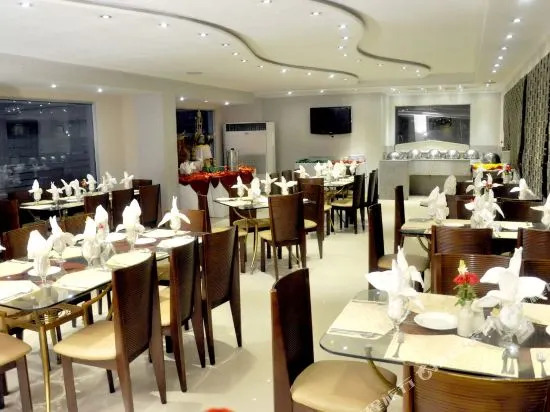 Crown Plaza Lahore