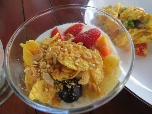 巴厘岛椰子蜂鸟酒店(Coconuts Hummingbird Bali)