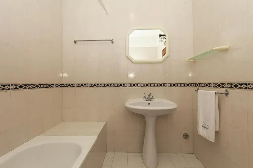 A10 Windmill 1 Bed with Pool by Dreamalgarve
