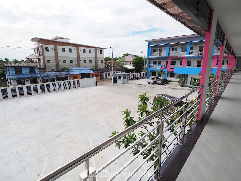 Waritthon Residence