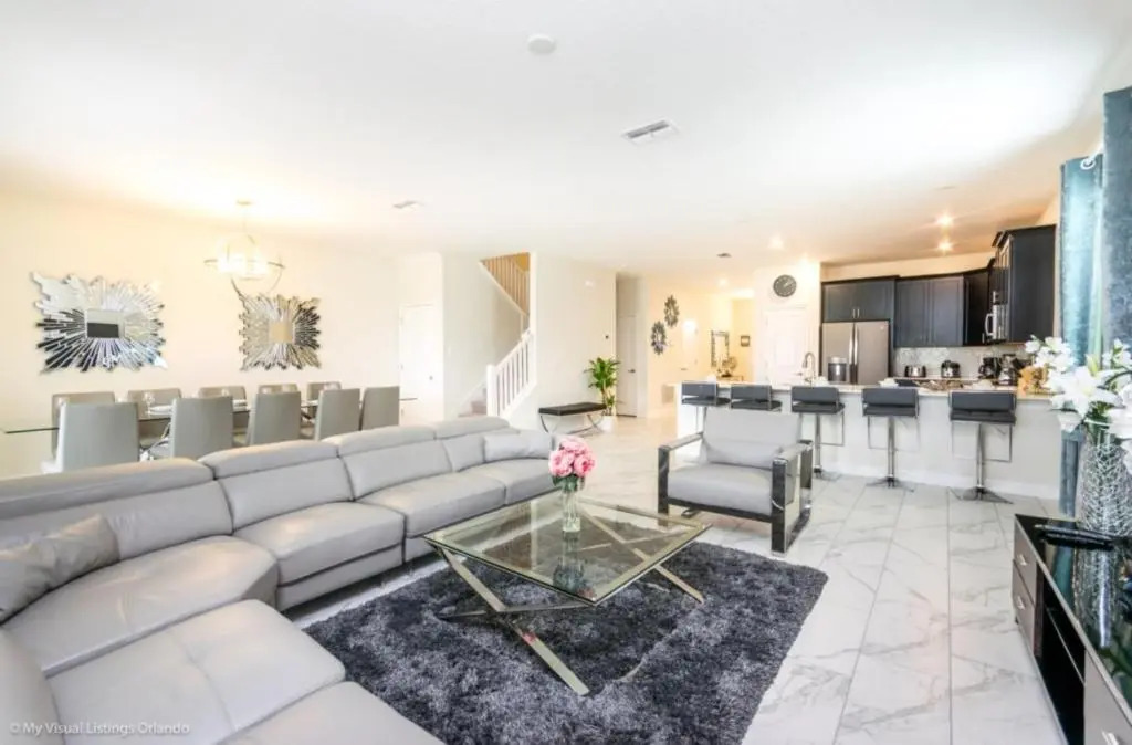 Engaged Your Dream vacation in Champion Gates Large 8 Bedroom Home