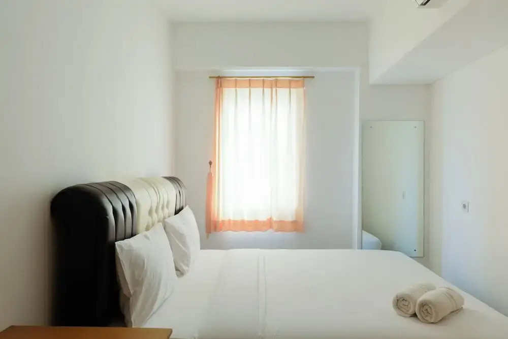 Comfy 2BR (No Kitchen) Apartment at Aeropolis Crystal Residence