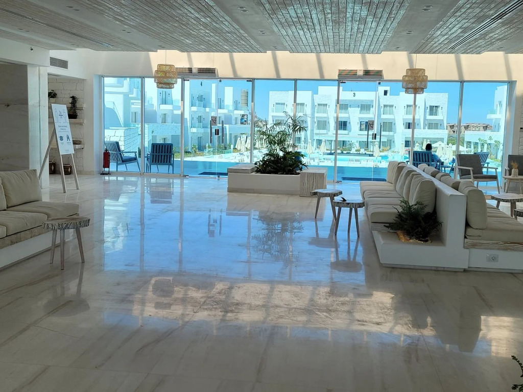 Tanoak Resort