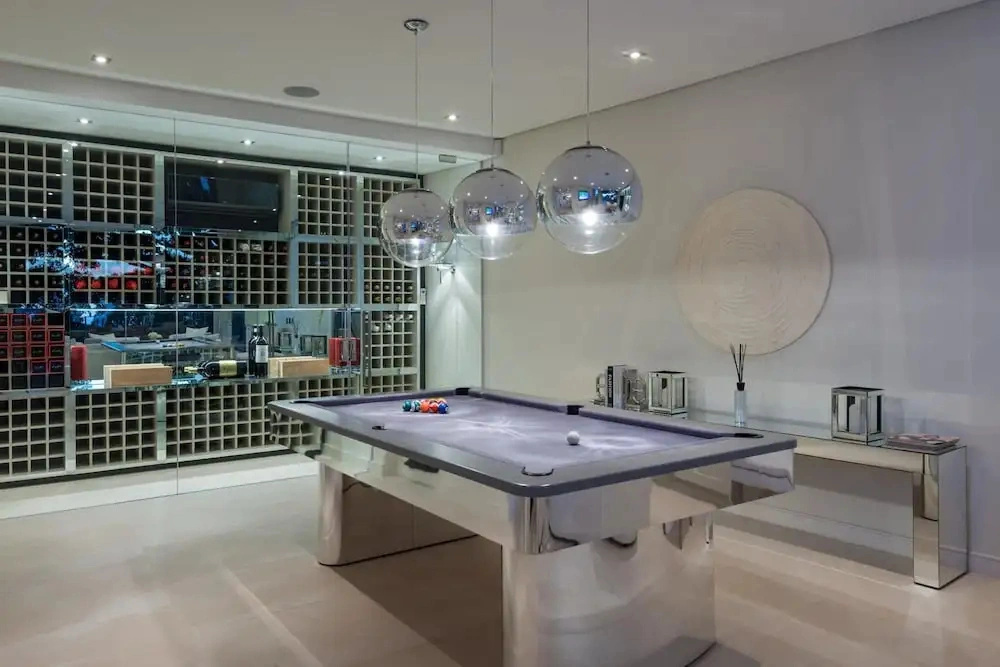 Camps Bay Luxury 5 Star 5 Bed w Gym Majestic Villa