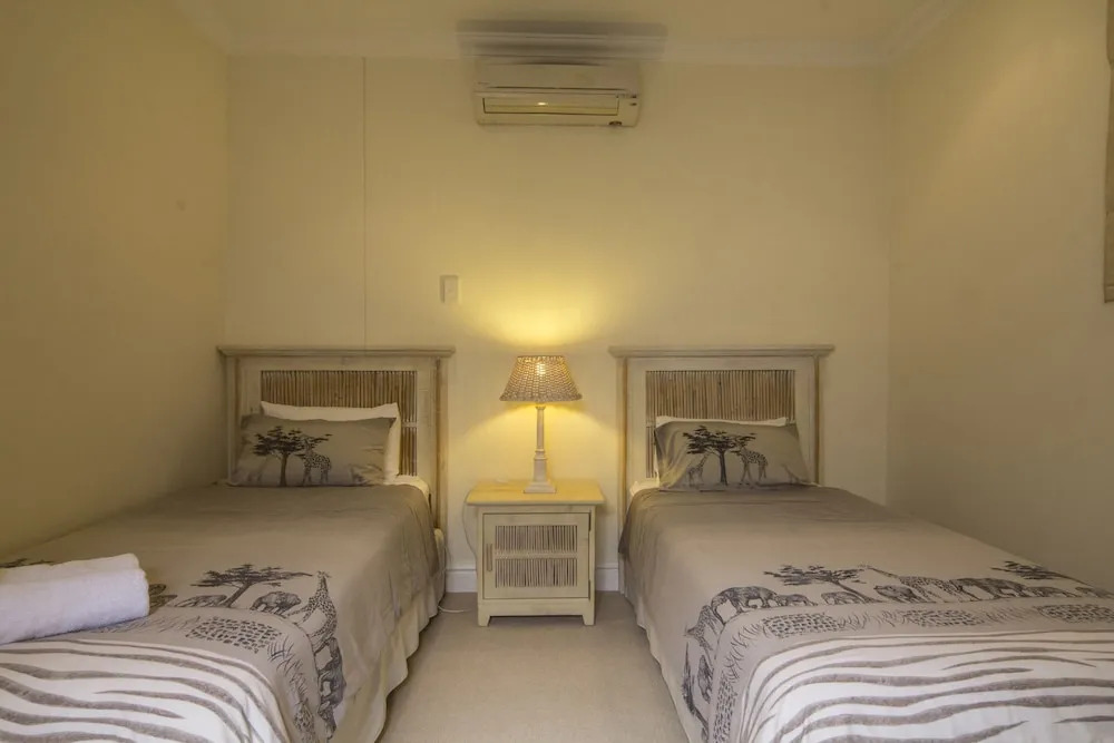 203 Oyster Quays - by Stay in Umhlanga