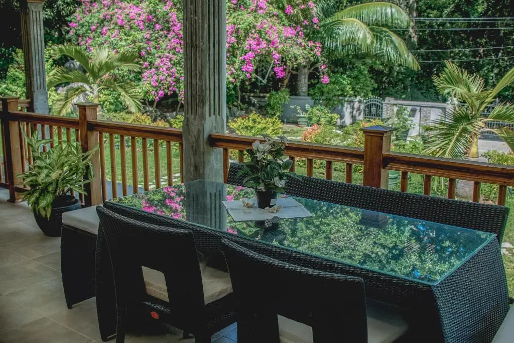 Pension Michel - Villa Roche Bois