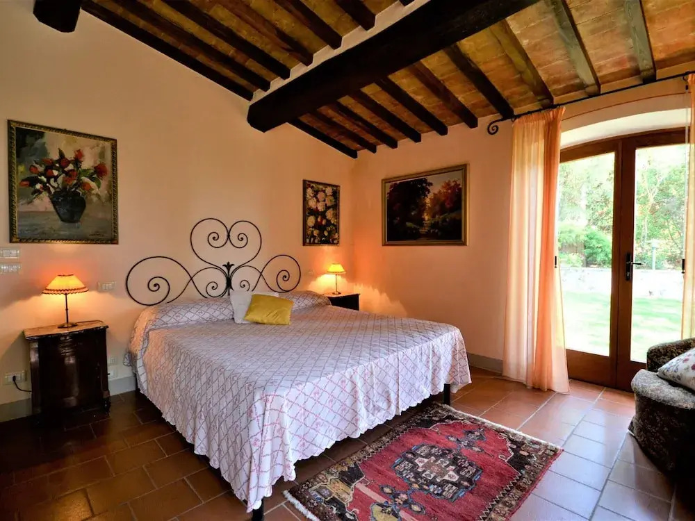 Villa in Umbria with Pool near Lake Trasimeno