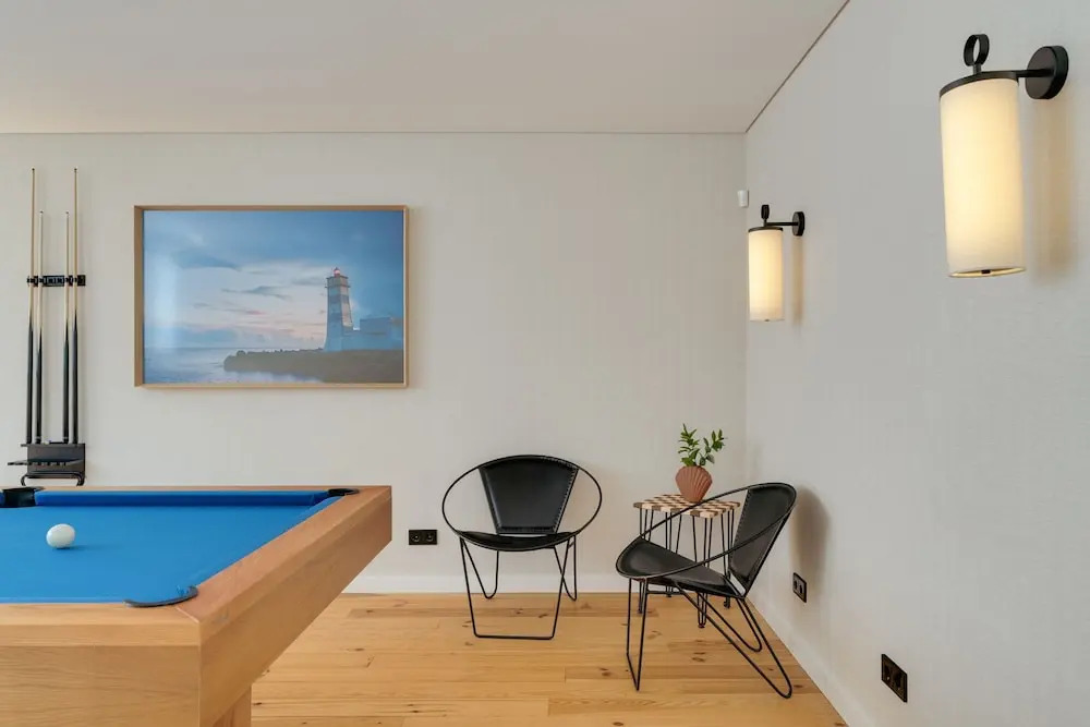 Cascais Contemporary Villa by Cadenzalux