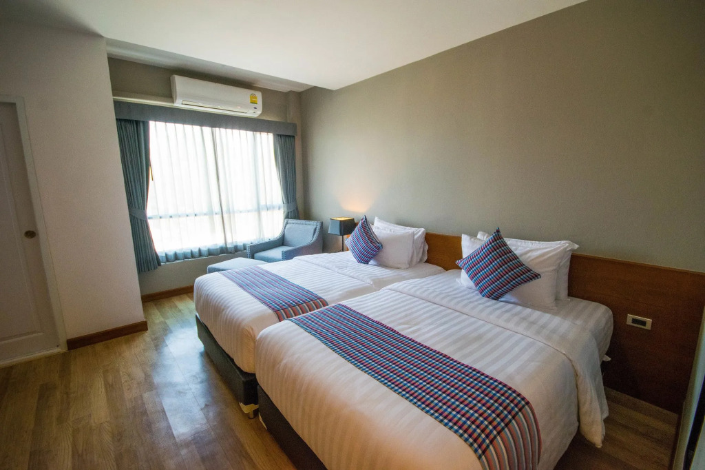 Comet Hotel Surat Thani