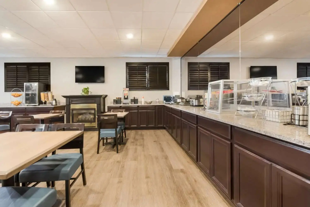Holiday Inn Express & Suites Burlington - Mount Holly by IHG