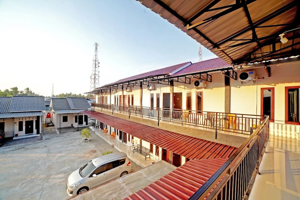 OYO 90618 Hanania House Syariah