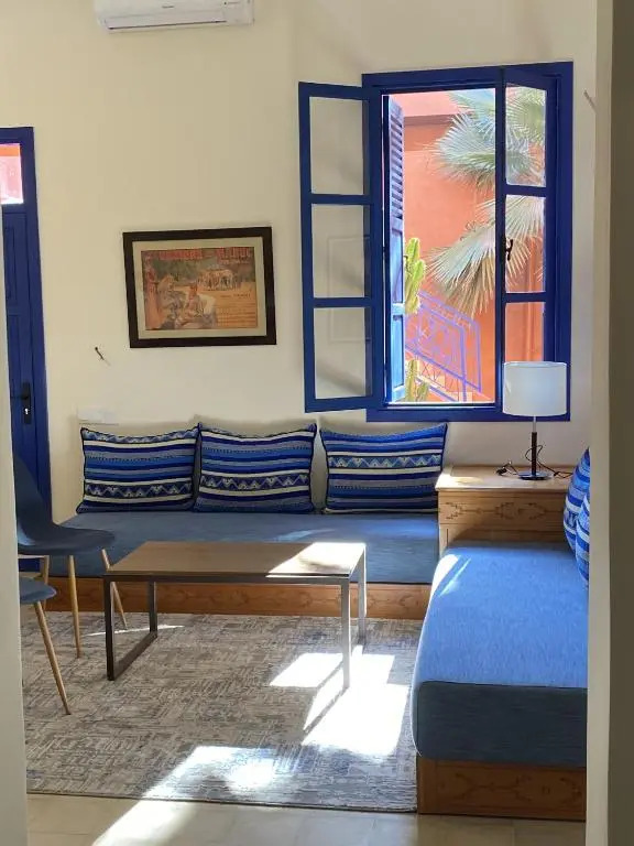 Comfy Colonial Apartments