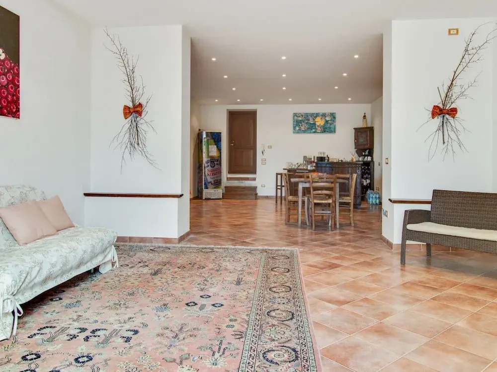 Pretty Holiday Home in Gubbio With Garden
