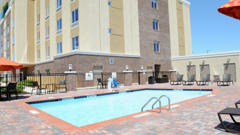 Holiday Inn Express Covington-Madisonville by IHG