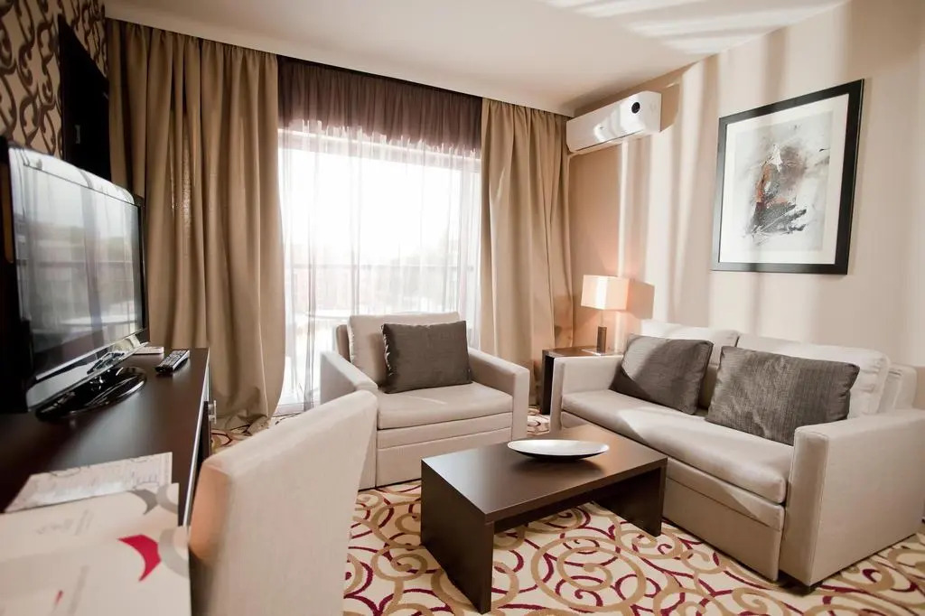 Platinum Hotel & Casino