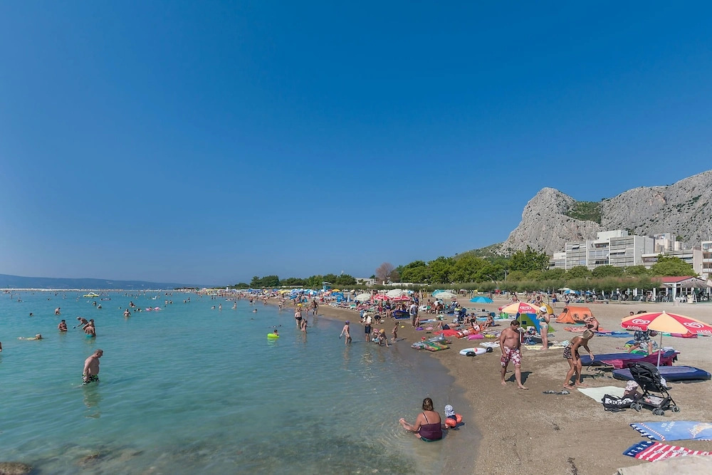 Apartments Jugo i bura