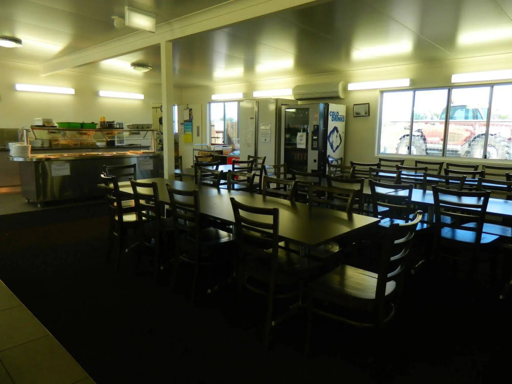 Dooleys Tavern and Motel Capella