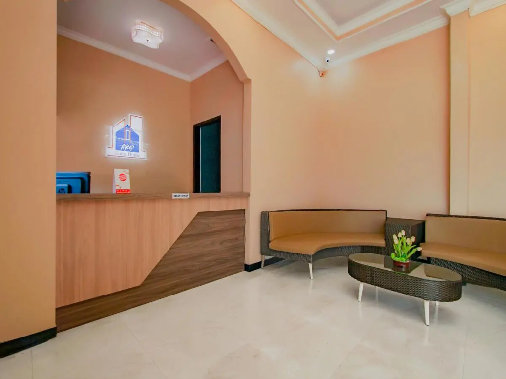 OYO 3909 Arg Guest House Syariah