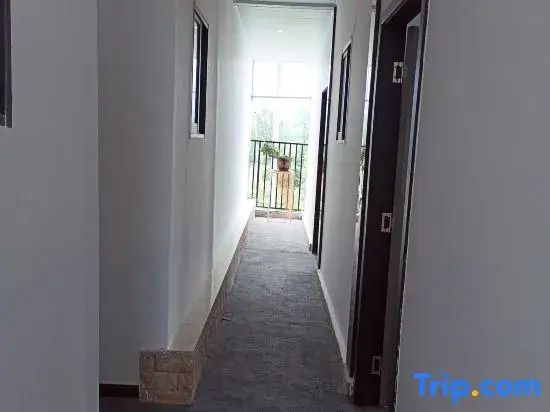 Shangli ancient town water bay green home stay