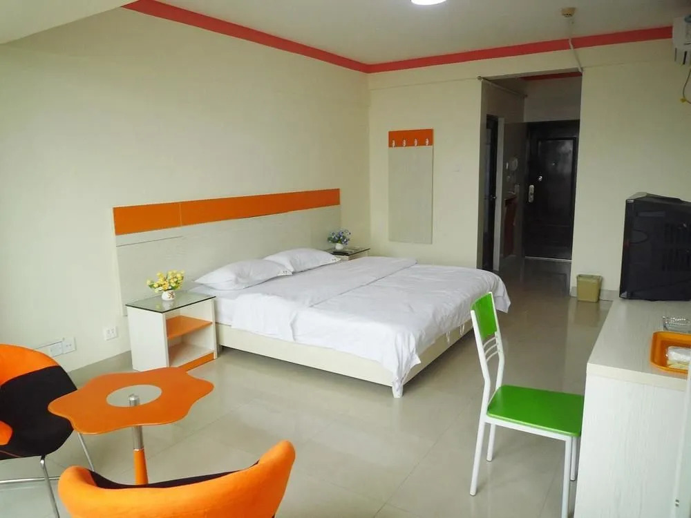 Nanning Ba Ba Hotel (Chaoyang Square Subway Station)