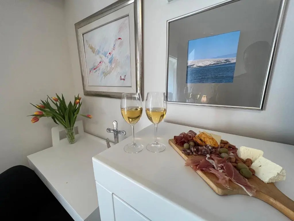 Studio Apartment Marina Mel Novi Vinodolski