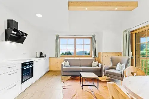 SCHWARZENBACH - Apartments & Rooftop Pool