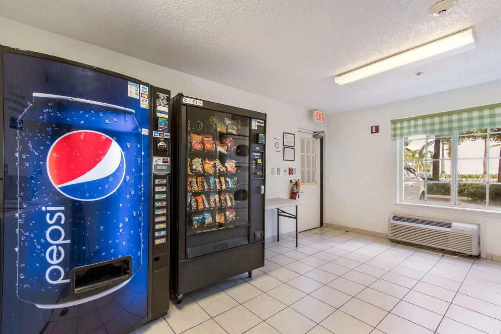 Studio 6 Extended Stay - Coral Springs, FL - Fort  Lauderdale