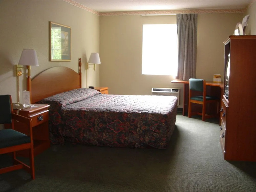 Travelodge Inn And Suites Pensacola