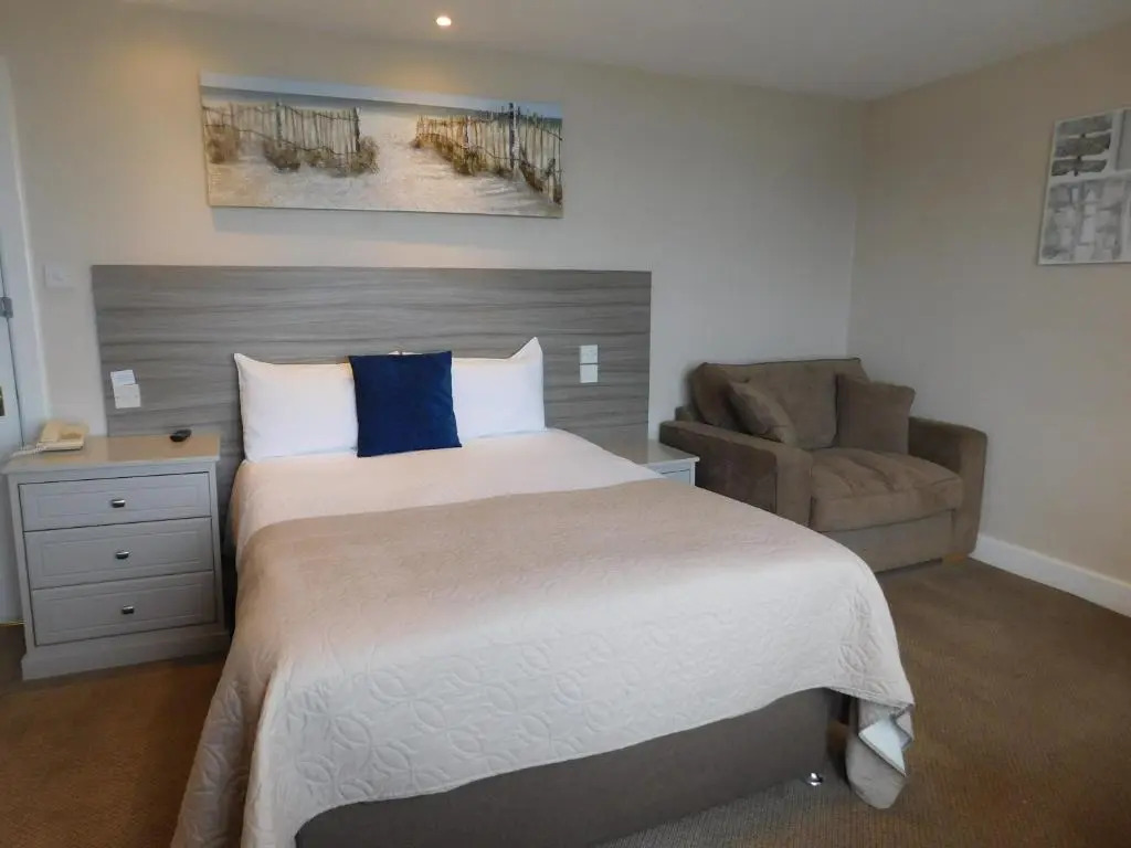 Cullen Bay Hotel