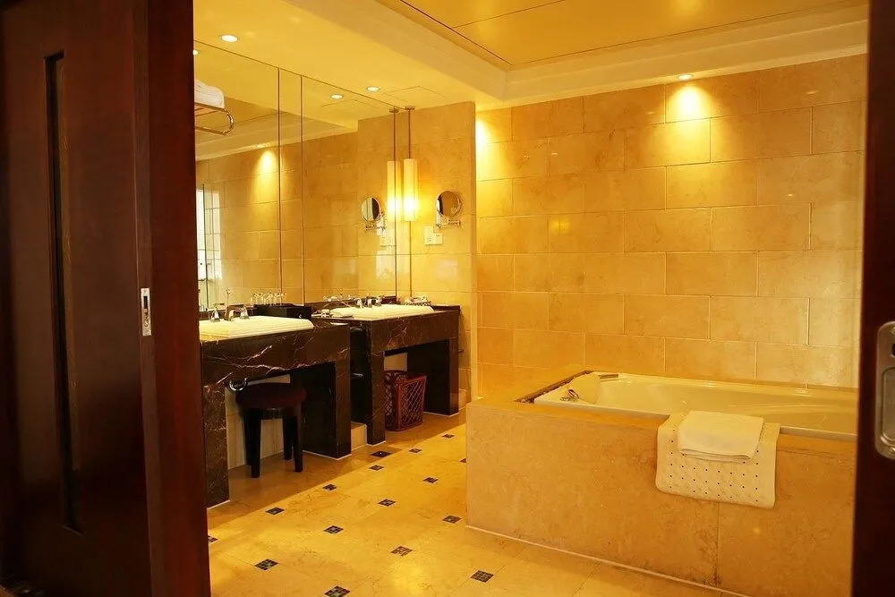 Fengdu Holiday Hotel