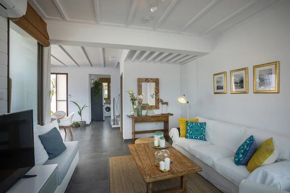 Chris Le Mare Luxury Villa
