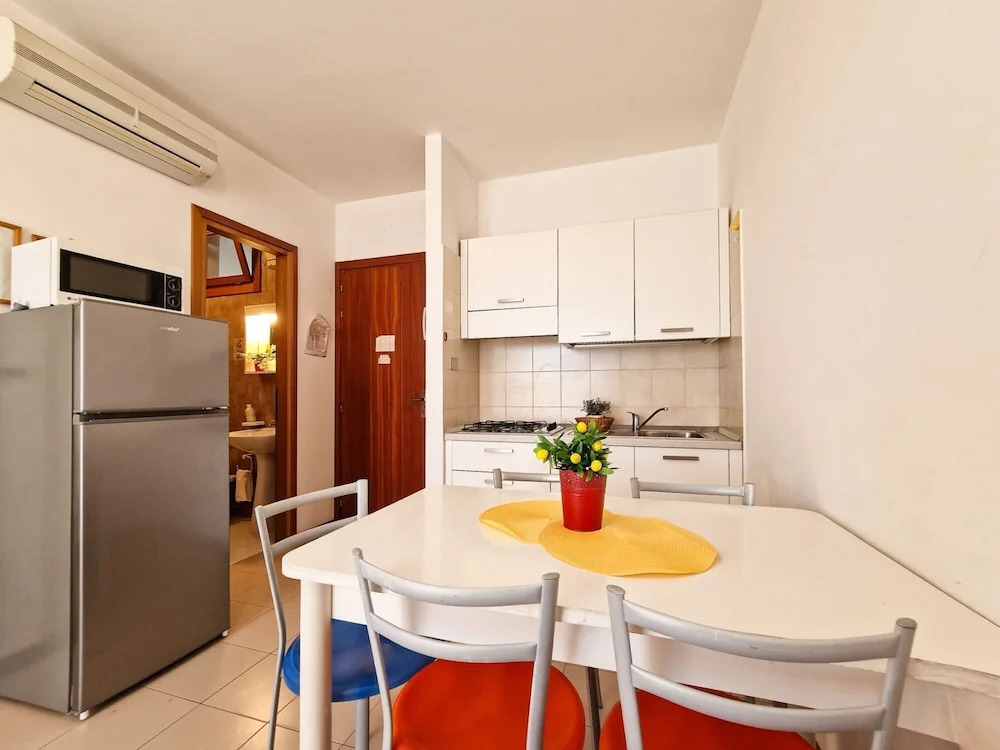 Beach Retreat for up to 6 Guests-beahost