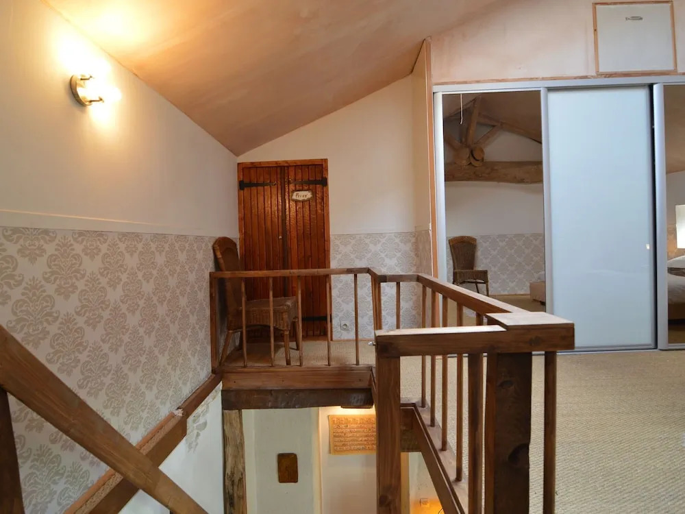 Countryside Family Haven for 8 With Pool