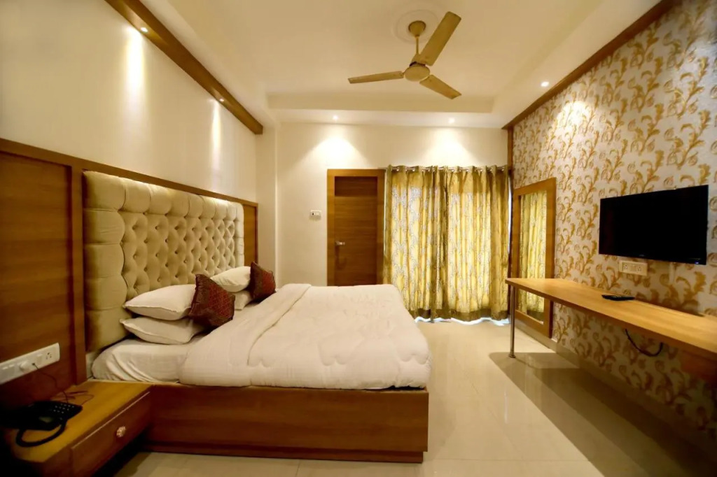 Capital O 30381 Hotel Sarin Inn Heritage