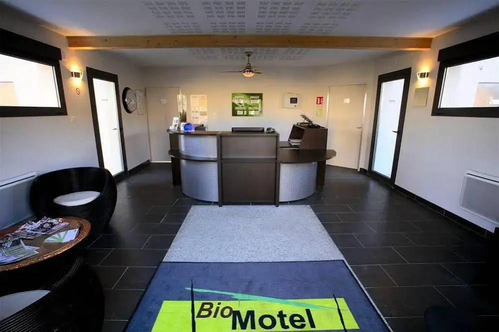 Bio-Motel