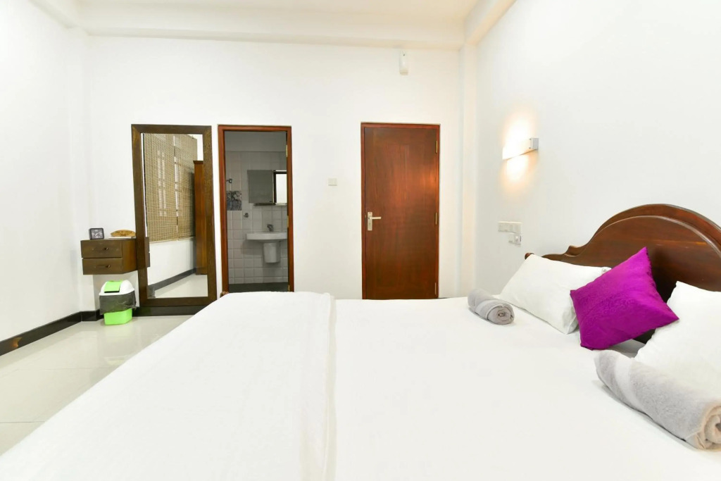 Sea Yo Villa - Super Luxury 05 Bed Rooms Villa - Hikkaduwa