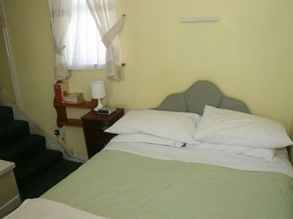The Knoll Guesthouse