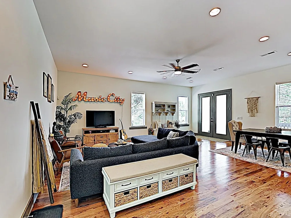 New Listing! Hip 3-story In East Nashville 4 Bedroom Home