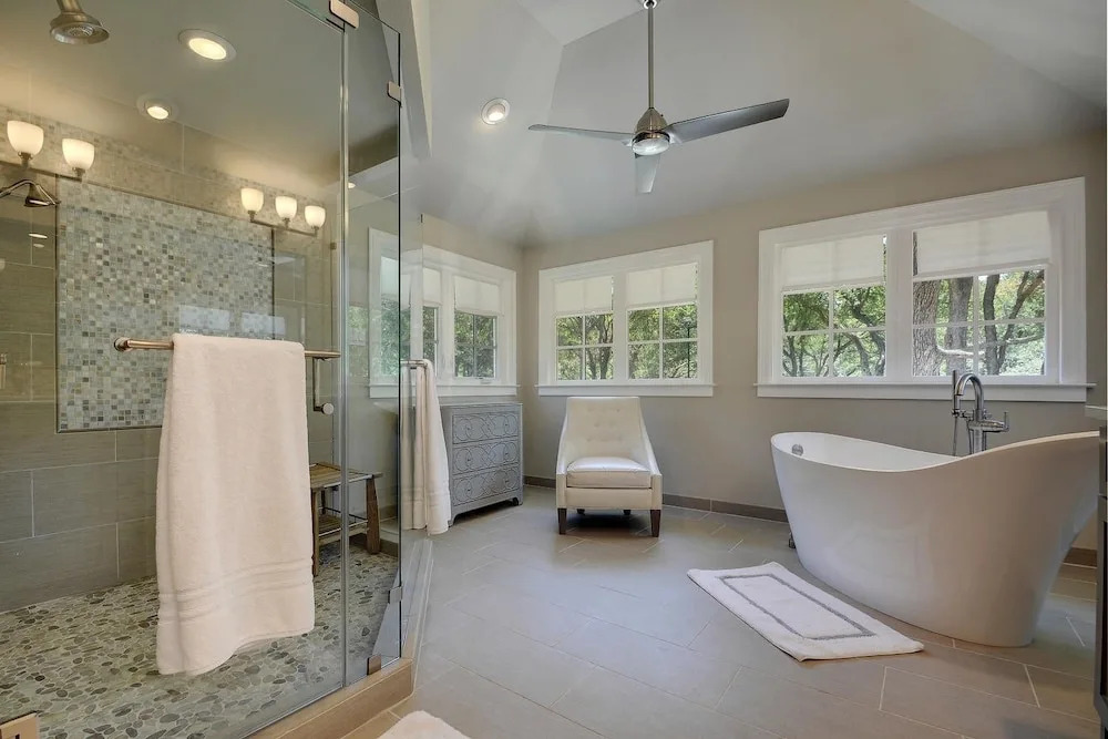 6BR 8BA Historic LBJ Estate near Lake Austin by RedAwning