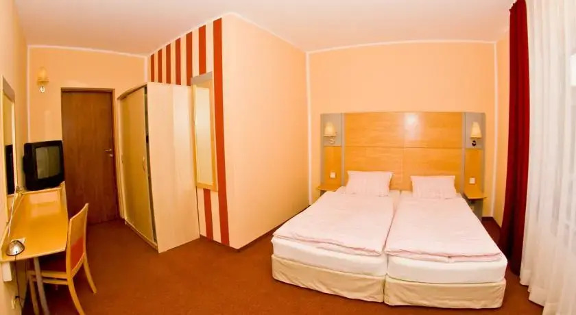 Hotel Omega