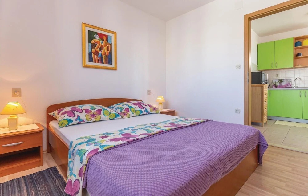 Beautiful Home in Makarska With Wifi and 2 Bedrooms