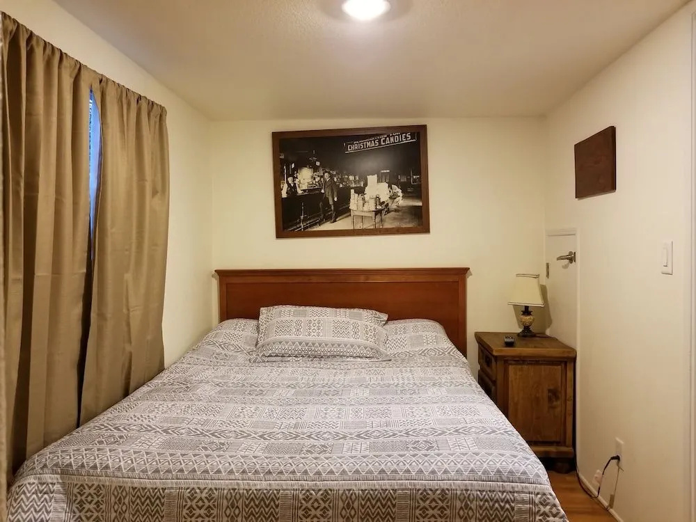 Mendelbaum Winery Guest Cabins