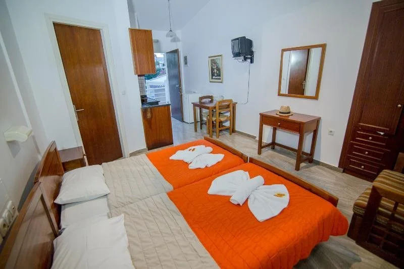 Elpida Apartments