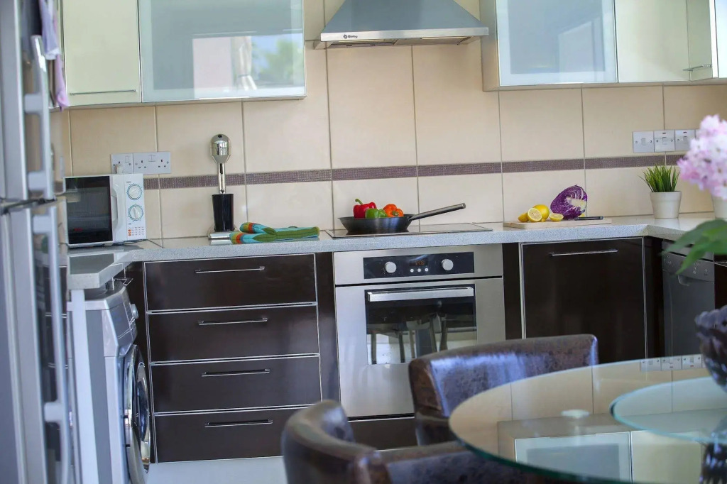 Villa Michaella - 500m from Golden Beach