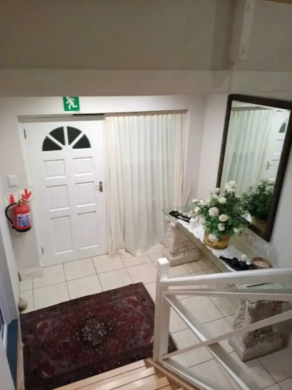 Beautiful House Fully up for Rental
